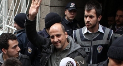 Ahmet Şık tutuklandı
