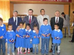 Polis öğrencileri sevindirdi