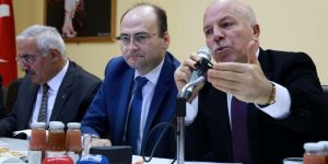 Sekmen, muhtarlara Cumhurbaşkanlığı Hükümet Sistemi’ni anlattı