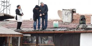 Özal'ın danışmanının oğlu kendini yakmaya kalktı