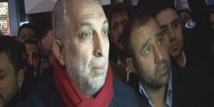 Yüzlerce kişi konsolosluk önüne akın etti
