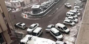 Esnaf, caddenin açılmasını istiyor