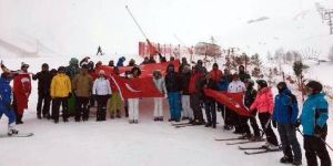 Palandöken'in 2 bin 500 metresinde şehitleri andılar