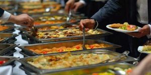 Üç il 'yemek kartı komisyonu'na karşı birleşti