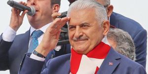 Başbakan Yıldırım'dan balkon konuşması