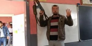 Validen 'silahlı fotoğraf' açıklaması