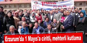 Erzurum'da 1 Mayıs'a ciritli, mehterli kutlama