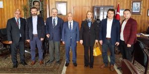 Mobbingcilerden Rektör Çomaklıya ziyaret