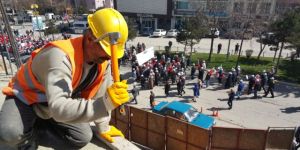 İnşaat Işçileri 1 Mayıs'ta da Görevlerinin Başında