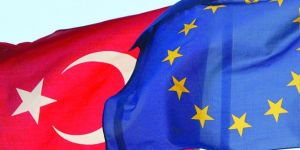 AB Komisyonu Başkanı Juncker'dan Türkiye'ye idam cezası uyarısı