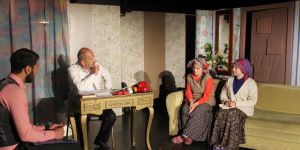 Erzurum şehir tiyatrosu “kadına şiddete hayır” dedi