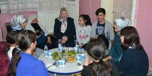 Vali Azizoğlu’nun eşi, aile ziyaretlerini sürdürüyor