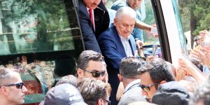 Başbakan'a Erzurum'da sevgi seli