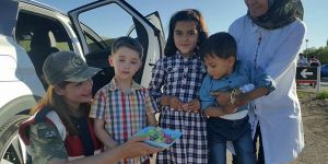 Sürücülere bayram şekeri jandarmadan