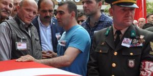 Şehit babasının dava açacağı duyuldu, şehidin tabutu açıldı