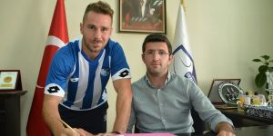 Tolga Ünlü, B.B. Erzurumspor’a imza attı