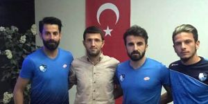 B.B.Erzurumspor, iç transferde üç oyuncusu ile sözleşme imzaladı