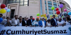 Cumhuriyet gazetesi davasında ikinci gün