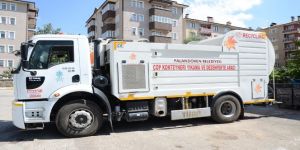 Palandöken Belediyesi, çöp konteyneri yıkama ve dezenfekte aracını hizmete soktu