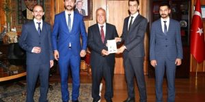 Ülkü Ocakları Erzurum İl Başkanı Genç, Rektör Çomaklı'yı Ziyaret Etti