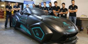 Üniversite öğrencileri elektrikli yerli otomobil üretti