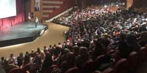 Bekir Develi gençlerle buluştu