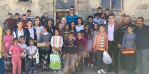 Hayırsever Aileden 800 Öğrenciye Kıyafet ve Kırtasiye Desteği