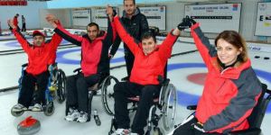 'Curling' hayatlarına renk kattı