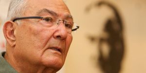 Erdoğan’dan Deniz Baykal’a ziyaret