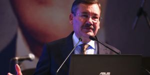 Cumhuriyet Resepsiyonu'nda Melih Gökçek yoktu