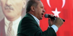'Erdoğan'dan AK Partili vekillere: İçimizde utanmasalar FETÖ'yü savunacak gafiller var'