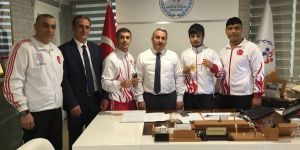 Ringin şampiyonları ödüllendirildi