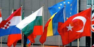 AB Türkiye'ye kesintileri görüşüyor