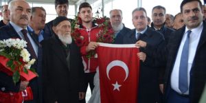 Taşkesenligil, "Ertürk Kardeşlerden Zafer Bekliyoruz"