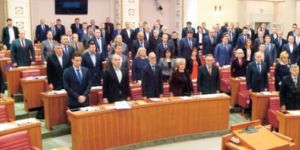 General Praljak, içtiği zehirle Hırvat siyasetini karıştırdı
