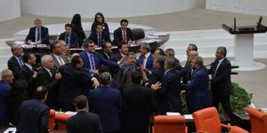 TBMM yine karıştı! 3. günde 3. kavga