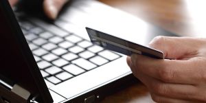 Kredi kartı ile online alışveriş yapanlar dikkat