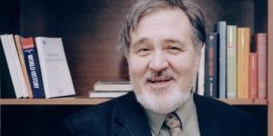 İlber Ortaylı'dan mini etek uyarısı