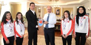 Curling'de Büyük Başarı