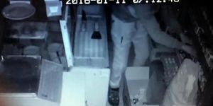 Erzurum'da Sigara hırsızları kamerada