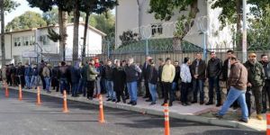 Erzurumlu askerlik şubesine koştu