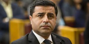 Selahattin Demirtaş: Öcalan'ın mektubunu AKP'li bakan getirdi