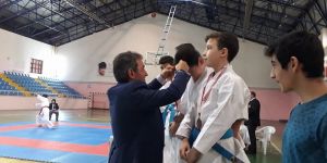 Okullar arası Karate İl Birinciliği müsabakaları yapıldı