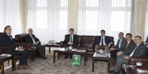 Yeşilay Yönetim Kurulundan Rektör Çomaklı'ya Ziyaret