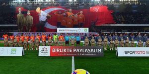 Başakşehir'in koreografisinde Atatürk'ün yer almaması tepki çekti