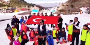 Dadaşlardan Palandöken'de "Bir Gece Afrin'e Girebiliriz" Türküsü
