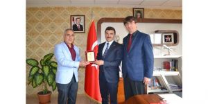 Güreş Federasyonundan Asp İl Müdürlüğüne Plaket