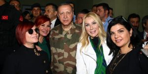 Erdoğan'la sınıra gitmeyen sanatçılar var! 25 ünlü son anda vazgeçmiş