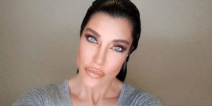 Deniz Akkaya makyajsız halini paylaştı