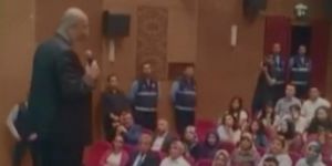 İstiklal Marşı ile ilgili sözleri salonu boşalttırdı